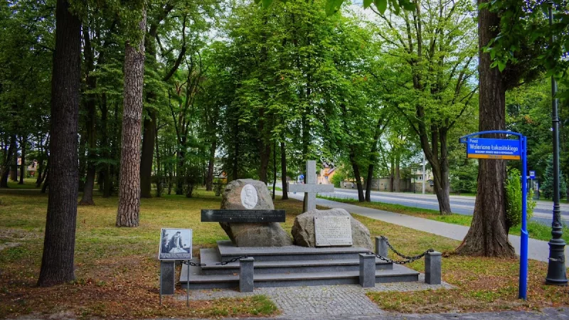Pomnik Waleriana Łukasińskiego w Zgierzu