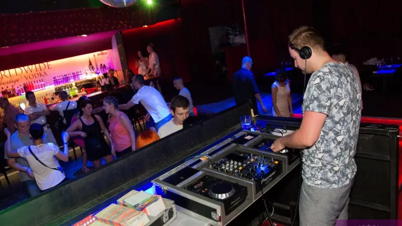Ambasada Club