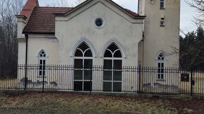 Pałacyk Łowczego - dworek neogotycki 1820 roku