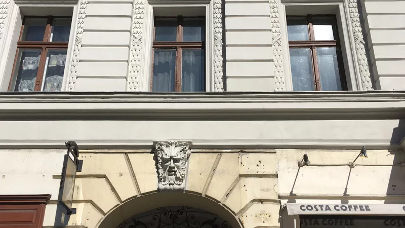kamienica wielu przedsiębiorstw