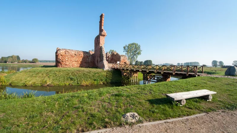 Zamek w Besiekierach