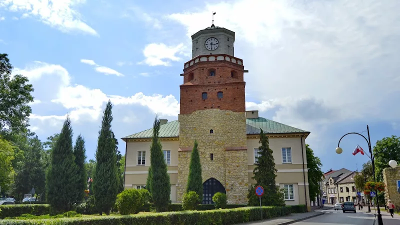 Brama Krakowska i Ratusz Miejski