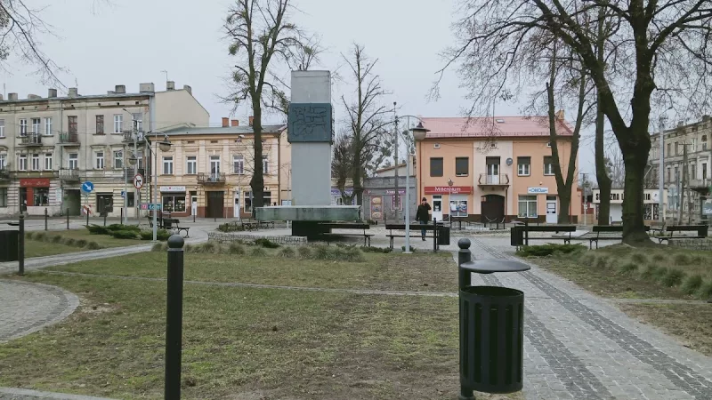 Plac Jana Pawła II w Brzezinach