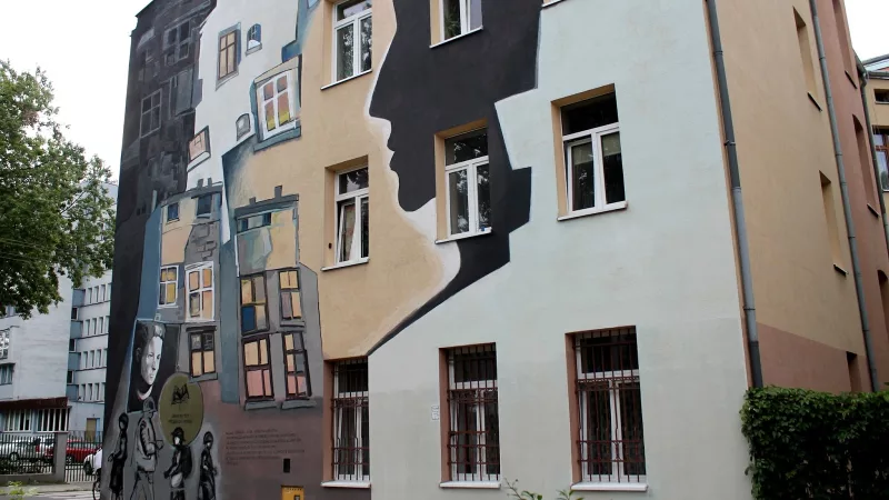 Mural ku czci Haliny Szwarc