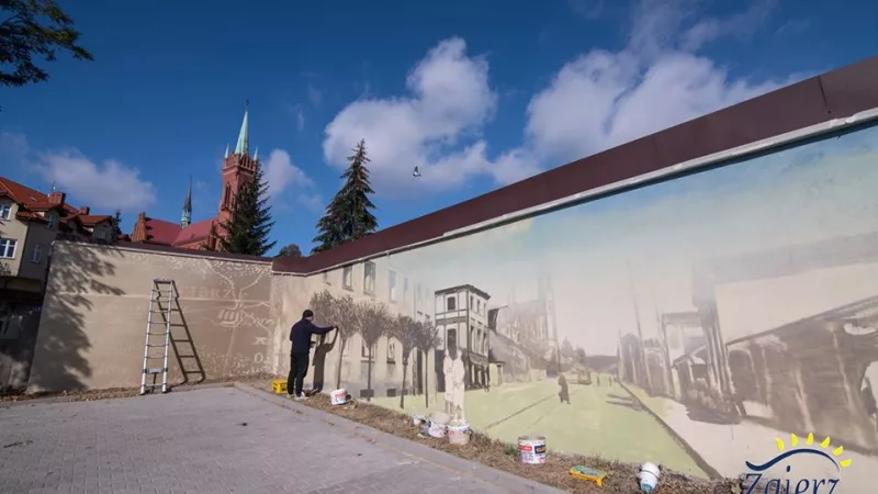 MURAL ZGIERZA - Stare Miasto