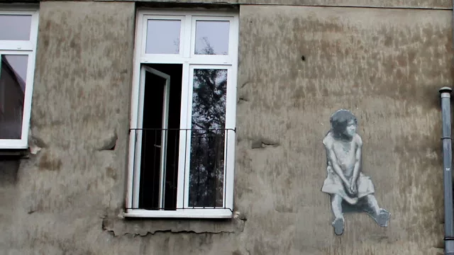 mural - Dziewczynka z obozu cygańskiego - Piotr Saul i Damian Idzikowski, 2016